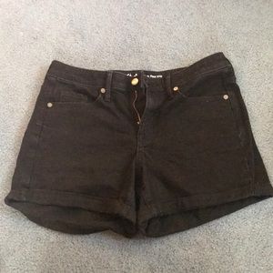 High wasted black jean shorts